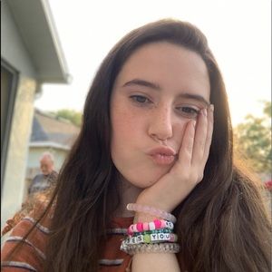 Meet your Posher, Ava